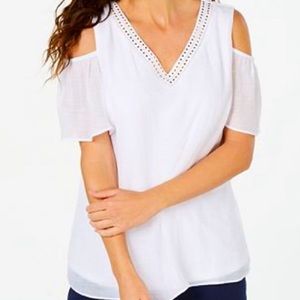 JM Woven Gauze White Cold Shoulder Blouse with Gold Accents NWT - Petite Medium